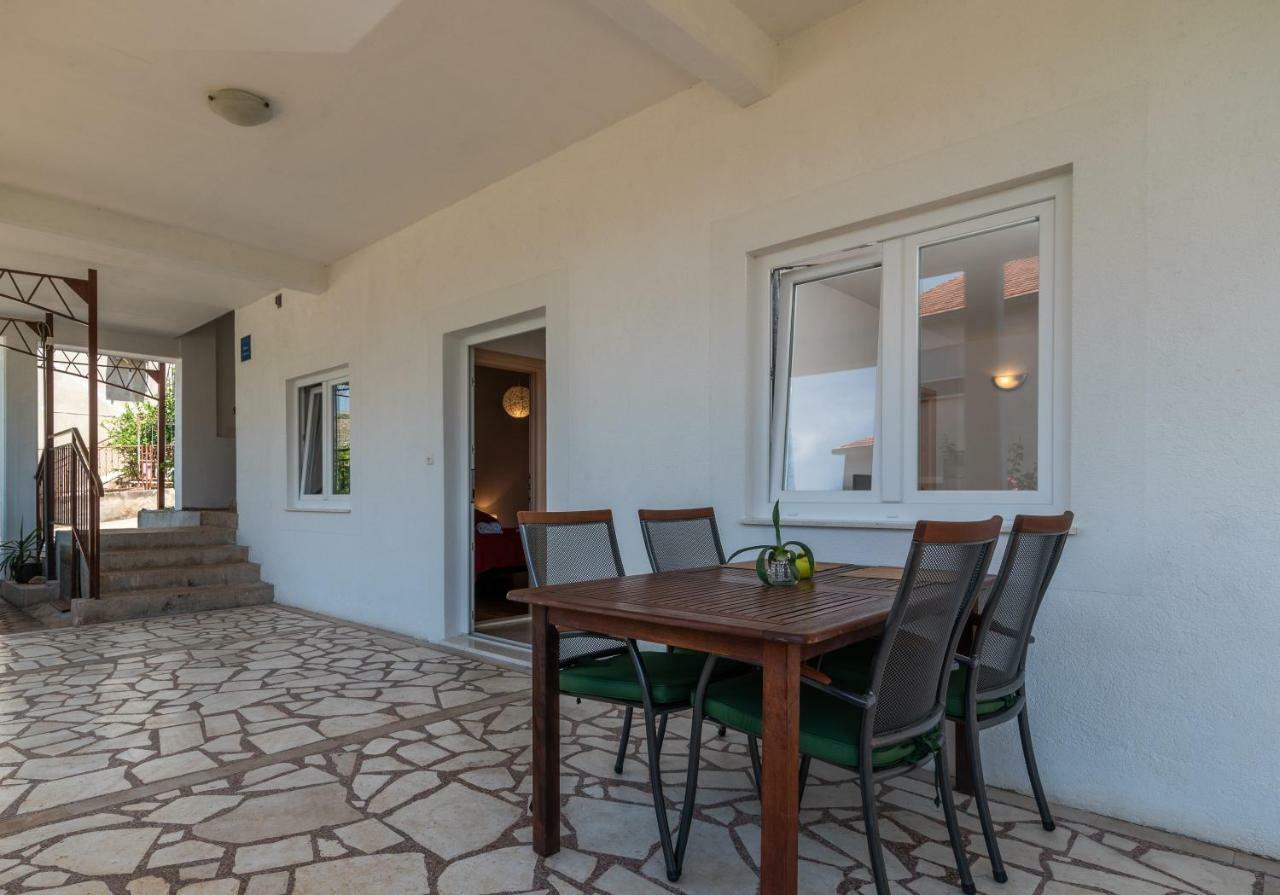 Apartments Ivan Trogir Exterior foto
